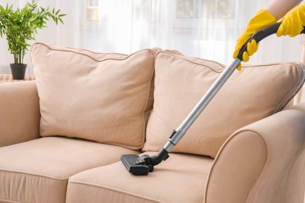 Best-Upholstery-Cleaning-Starts-With-Vacuuming Best-Upholstery-Cleaning-Starts-With-Vacuuming